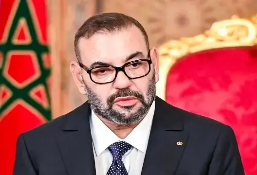 الملك محمد السادس يوشح 498 موظفا بوزارة التعليم بأوسمة الاستحقاق الوطني