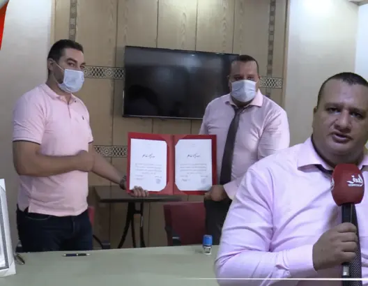 لأول مرة في الانتخابات.. الاستقلال يوقع عقود تأمين للمشتغلين في حملته الانتخابية ببركان (فيديو)