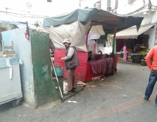 بيضاويون يطلقون عريضة إلكترونية للمطالبة بتحرير الملك العمومي