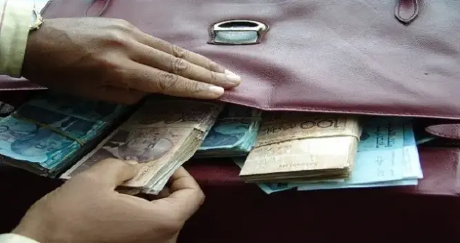 الدولة تستعيد نصف مليار درهم من المال المختلس وتتفادى دفع 6 ملايير من المطالب المالية