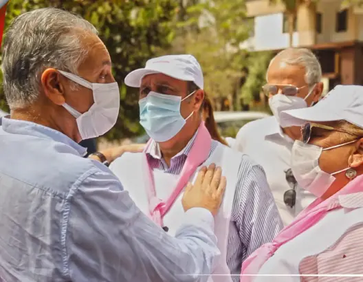 روح رياضية بملعب السياسة.. لقاء ودي بالصدفة بين حملتي الاستقلال والتقدم والاشتراكية بالرباط