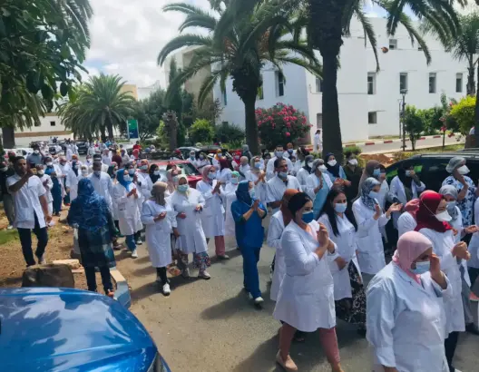 محاولة اختطاف ممرضة بالبيضاء تثير احتجاجات ..وزملاؤها: الموظف في خطر (فيديو)