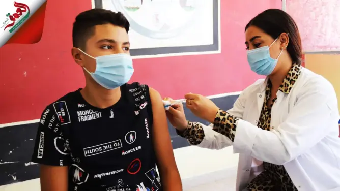إقبال وتنظيم محكم يطبع اليوم الأول لتلقيح التلاميذ بطنجة (فيديو)