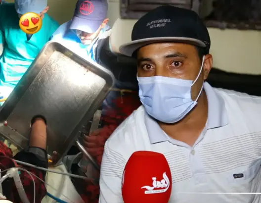 3 ساعات لإزالة المطحنة من يد “طفل سلا”.. وعمه يطالب بمعاقبة مشغله (فيديو)