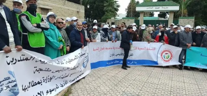 أطر الإدارة التربوية بالشمال يتظاهرون تنديدا بـ”ترسيب زملائهم” ويطالبون بفتح تحقيق