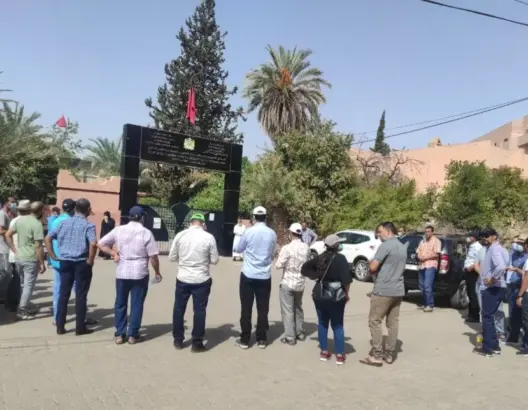 الأطر الإدارية المتدربة تحتج بمراكش على توزيعها “عشوائيا” على مراكز التدريب
