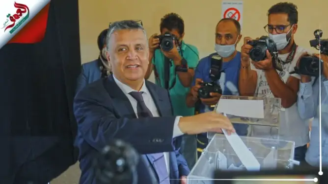 وهبي يدلي بصوته في الانتخابات.. ويصرح: صوت للديمقراطية (فيديو)