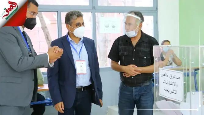 ملاحظون دوليون يجوبون مكاتب التصويت لمراقبة أي خروقات أو تجاوزات خلال يوم الاقتراع