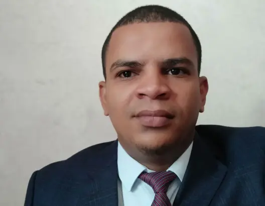 قراءة سريعة في التضريب المسبق على المحامين في “مالية 2023”