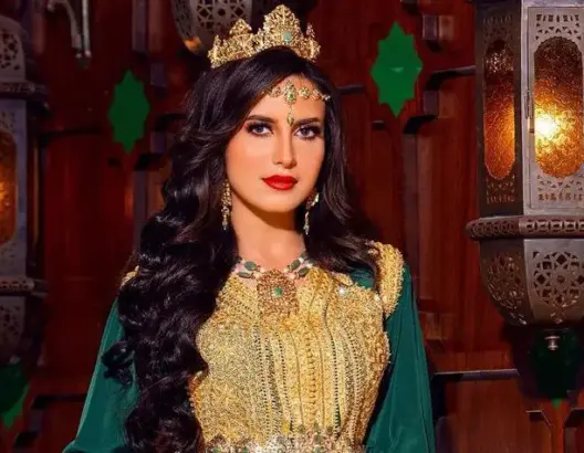 من التمثيل إلى التنشيط.. جيهان كيداري تقدم “فاشن مغربي”