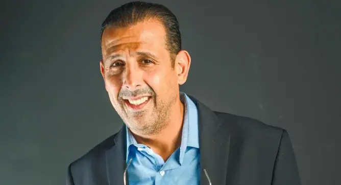 لخصم يوجه لكمة لصاحب مقهى خلال حملة لتحرير الملك العمومي بإيموزار كندر