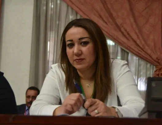 نقابة تطالب الرميلي بالتحقيق في “ممارسات لامسؤولة” تعيق عمل مديرية الأدوية