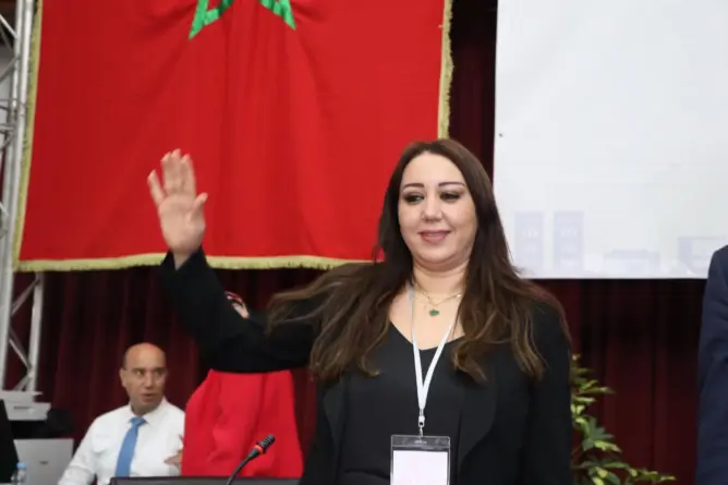 عمدة البيضاء تؤسس لجنة للمناصفة “وتقصي” هيئات فاعلة في الدفاع عن المرأة