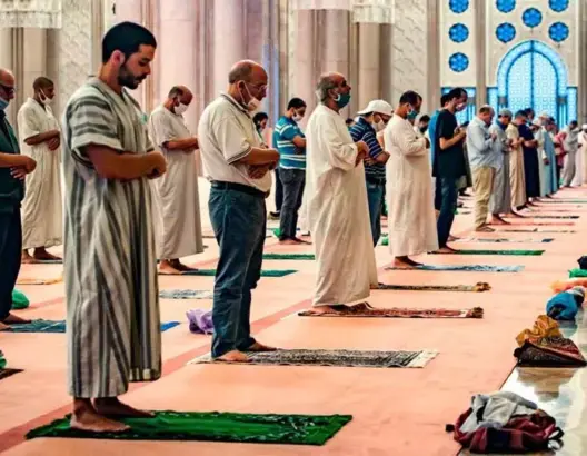 انتشار متحور “أوميكرون” يدفع وزارة الأوقاف إلى تشديد الإجراءات داخل المساجد
