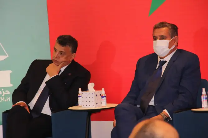 وهبي يطلب مُوافقة أخنوش لتوظيف نُساخ تتجاوز أعمارهم 30 سنة