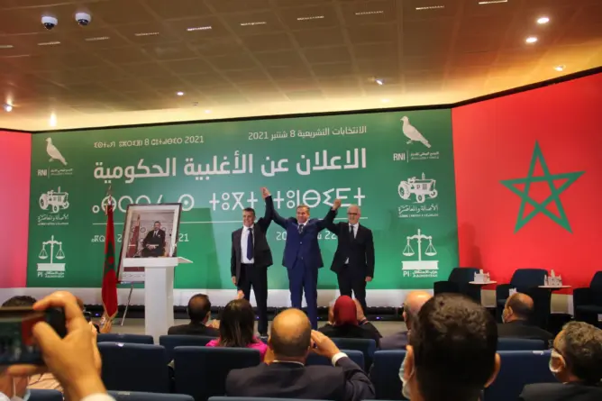التحالف الثلاثي ينهي هيكلة الحكومة.. والمشاورات مستمرة بشأن أسماء الوزراء