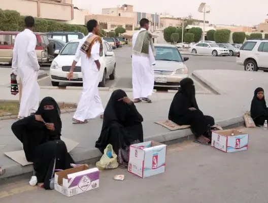 السعودية تفرض عقوبة السجن 6 أشهر وغرامة باهضة لكل من يمارس التسول