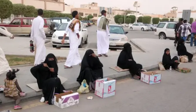 السعودية تفرض عقوبة السجن 6 أشهر وغرامة باهضة لكل من يمارس التسول