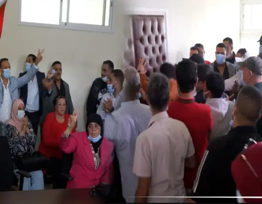 فوضى ومناوشات في انتخاب رئيس مقاطعة مولاي رشيد بالبيضاء والأمن يتدخل (فيديو)