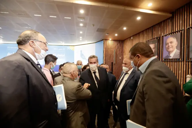 هذه تفاصيل اجتماع أخنوش بنواب الأحرار واختيار الطالبي العلمي رئيسا للفريق