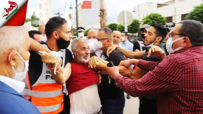 فوضى في جلسة انتخاب رئيس مقاطعة بطنجة واتهامات باختطاف مستشارين (فيديو)