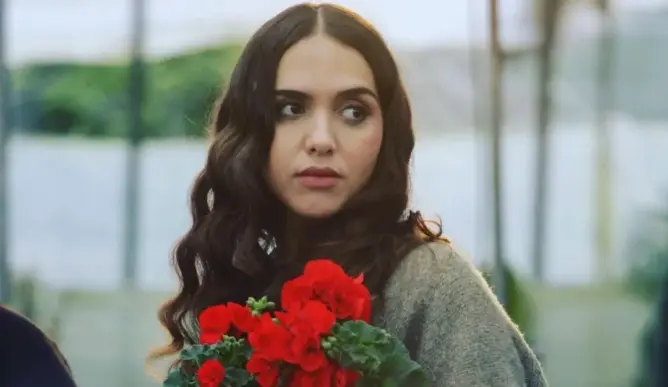 نادية آيت تظهر بشخصية “رحمة” في مسلسل “بيا ولا بيك”