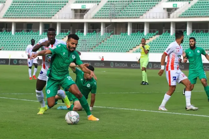 خريبكة يحقق فوزا دراماتيكيا أمام حسنية أكادير ويبتعد عن مؤخرة الترتيب