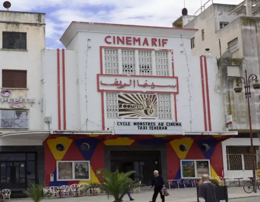 فنانون ومثقفون يطلقون حركة “ماتقتلوش الفن فالمغرب” لفتح المسارح ودور السينما