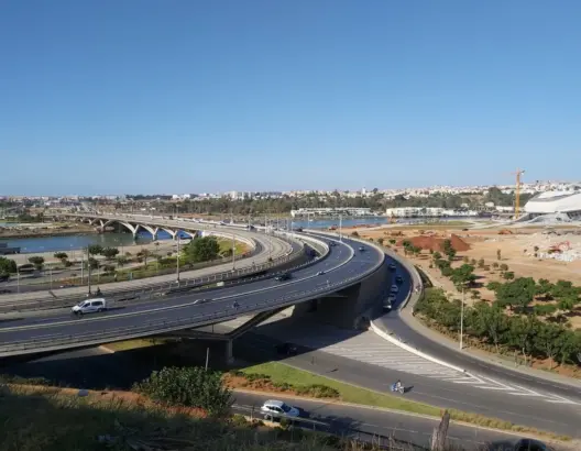 بناء ممر تحت أرضي “يغلق” قنطرة الحسن الثاني بين الرباط وسلا لشهرين