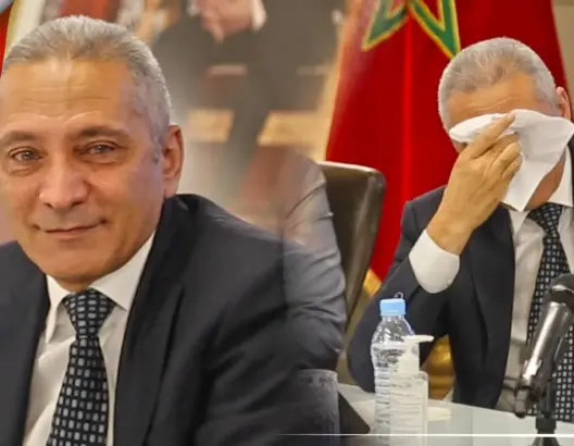 العلمي يذرف الدموع أثناء تسليم السلط مع الوزير الجديد رياض مزور (فيديو)