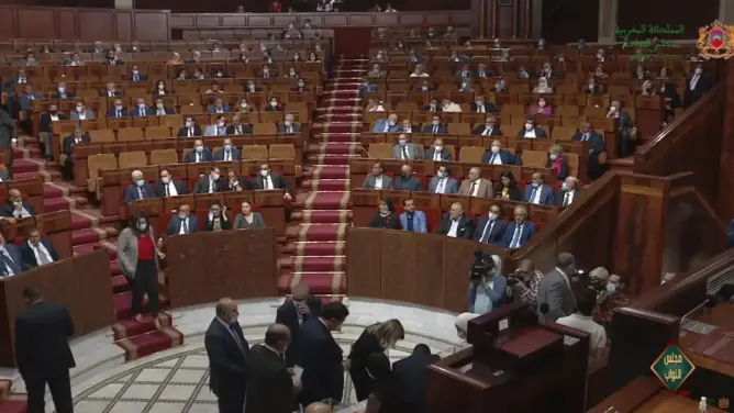 “غياب” التباعد الجسدي يثير جدلا في البرلمان قبيل انتخاب رئيس مجلس النواب