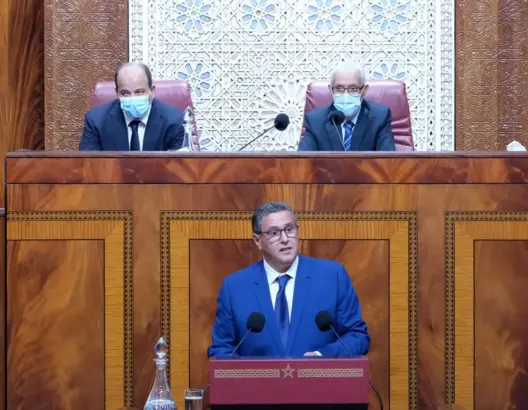 أخنوش يتعهد بحل استعجالي للمقصيين من الشغل وإنقاذ المقاولات المهددة بالإفلاس