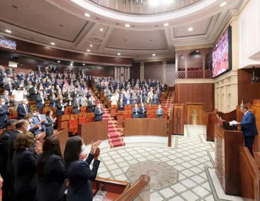 فريق برلماني يطالب برفع أجور الموظفين والأجراء لإنقاذ الطبقة الوسطى من “هول الأسعار”