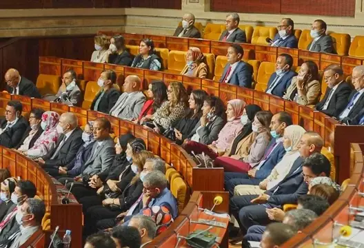 استطلاع: نصف المغاربة لا يرون أفضلية للرجال على النساء في القيادة السياسية