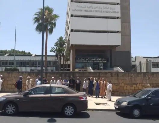 سابقة.. موظفة بوزارة الطاقة ترد على رئيسها بالأمازيغية وترفض التعامل بالفرنسية