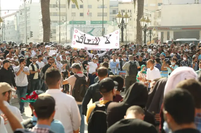 إضرابات “المتعاقدين”.. الوزارة تستعين بـ15 ألف أستاذ متدرب لتعويض حصص التلاميذ