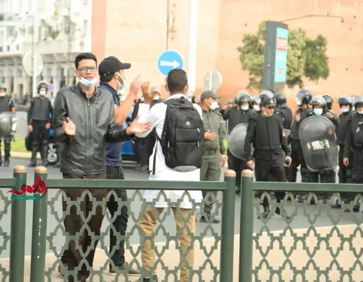 نقابة تعليمية تدين “خنق الحريات” وتطالب بإسقاط متابعة أساتذة “التعاقد”