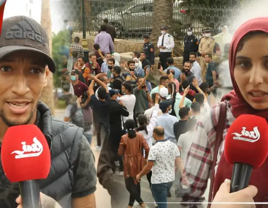 أساتذة متعاقدون يستنكرون التدخل الأمني بحق مسيرتهم واعتقال عدد من زملائهم