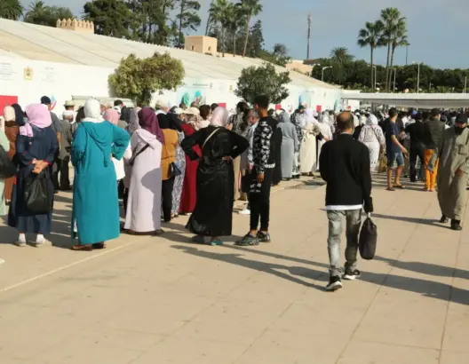 فوضى وارتباك بالمركز الرقمي للتلقيح بسلا بسبب “نفاذ” لقاح “فايزر” (فيديو)
