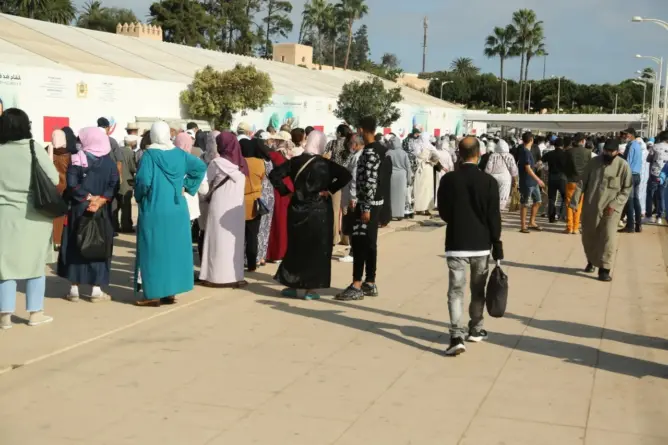 فوضى وارتباك بالمركز الرقمي للتلقيح بسلا بسبب “نفاذ” لقاح “فايزر” (فيديو)