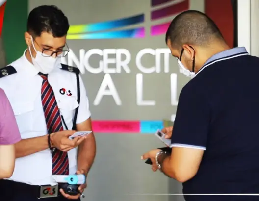 المراكز التجارية بطنجة تفرض جواز التلقيح على المواطنين