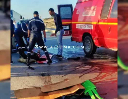 فُصل رأس أحدهما.. اصطدام بين “تريبورتور” وشاحنة يخلف مصرع تلميذ ومرافقه بطنجة