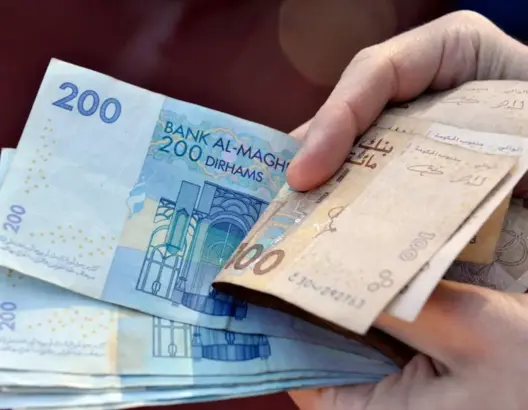 بـ8 مليار درهم.. الحكومة تقرر الإفراج عن أجور وترقيات الموظفين المجمدة منذ سنتين
