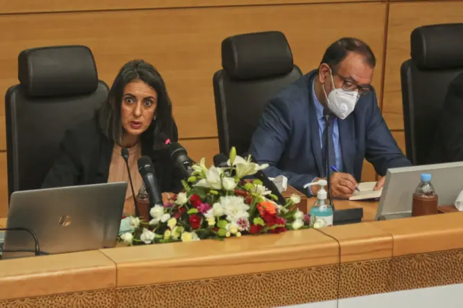 وزيرة الاقتصاد: حكومة البيجيدي لم تملك رؤية واضحة.. ووزراء الأحرار نجحوا في قطاعاتهم (فيديو)