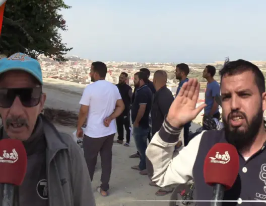اتهام مواطن أجنبي باغتصاب أطفال بضواحي أكادير ومواطنون يكشفون تفاصيل خطيرة (فيديو)