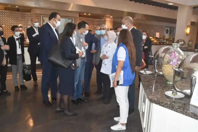 السكوري يزرو مركز التكوين بالتدرج المهني بنادي روبينسون بأكادير