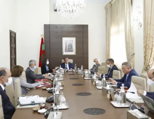 أخنوش يجتمع ببعض وزرائه لمناقشة إجراءات تنزيل مشروع الحماية الاجتماعية