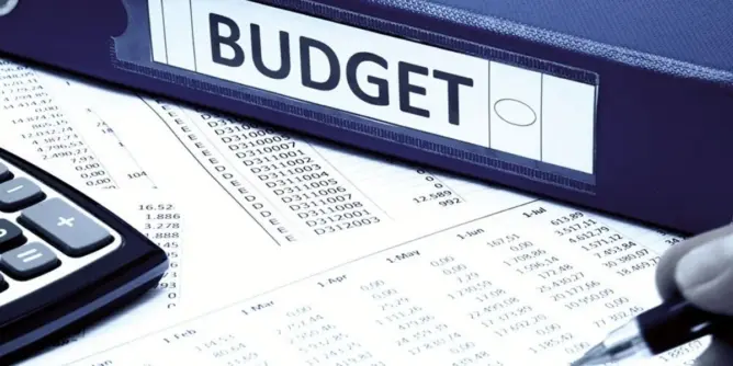 أربع مؤسسات عمومية فقط تساهم بـ 80% من مساهمات المقاولات في ميزانية الدولة (وثيقة)