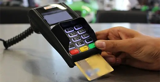 مطعم “فاخر” بتطوان يستخلص فاتورة زبون مرتين ويرفض إرجاع مستحقاته