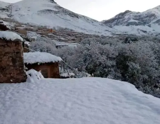 بالصور .. البياض يكسو مناطق بالمغرب العميق عقب تساقطات ثلجية مهمة
